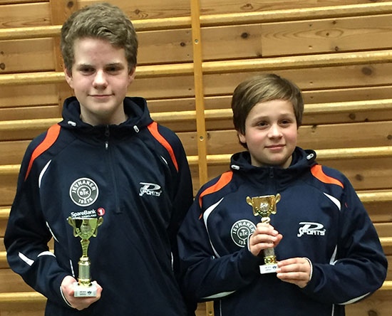 SAMARBEID: Daniel F. Grefsrud og Jonas Jensen tok en flott 3. plass i Yngre double.